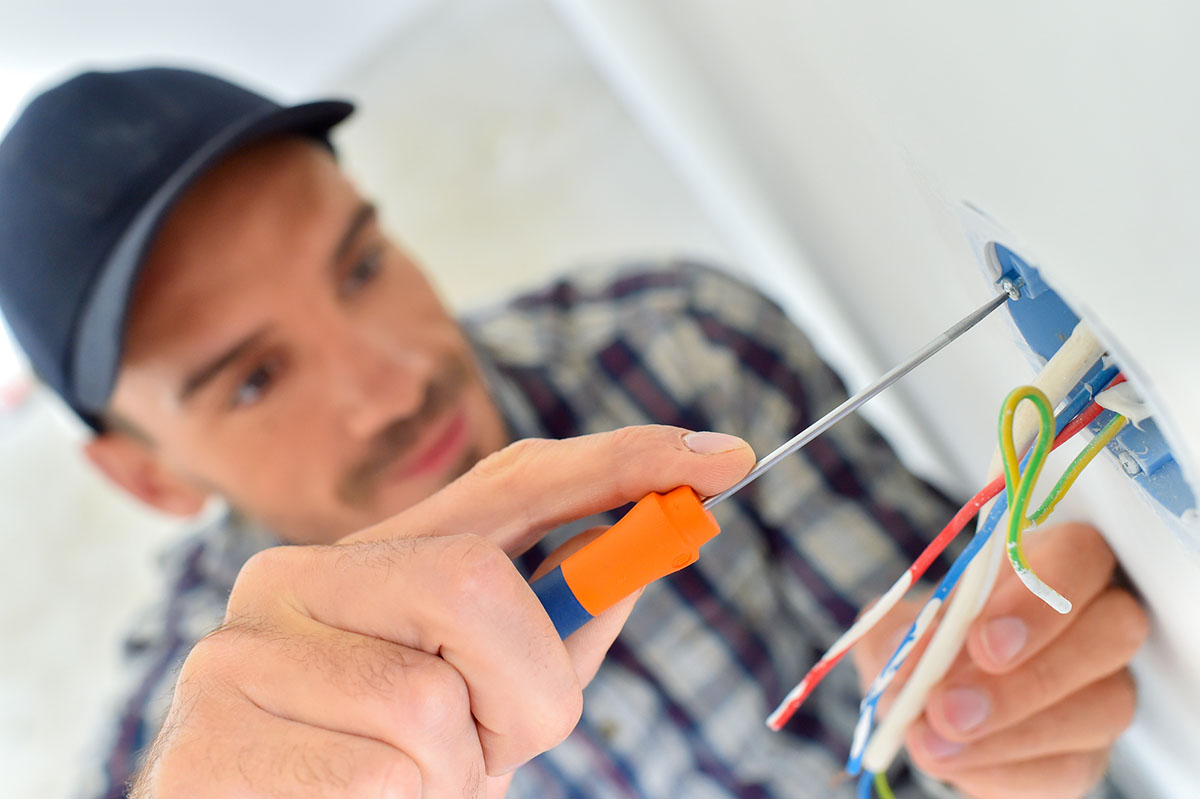 Fish Smell in House: You Need an Experienced Electrician