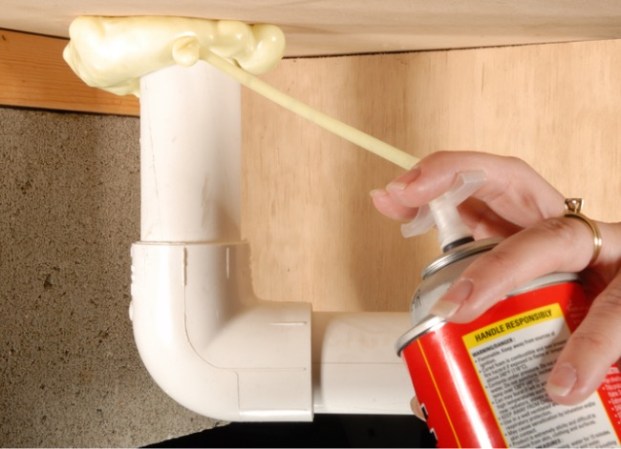Blown-In Insulation vs. Spray-In Foam Insulation
