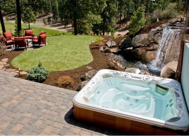 15 Hot Tub Deck Ideas for a Relaxing Backyard