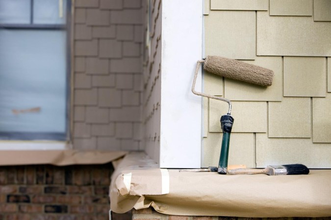How to Paint Vinyl Siding and Make Your Home Look New Again