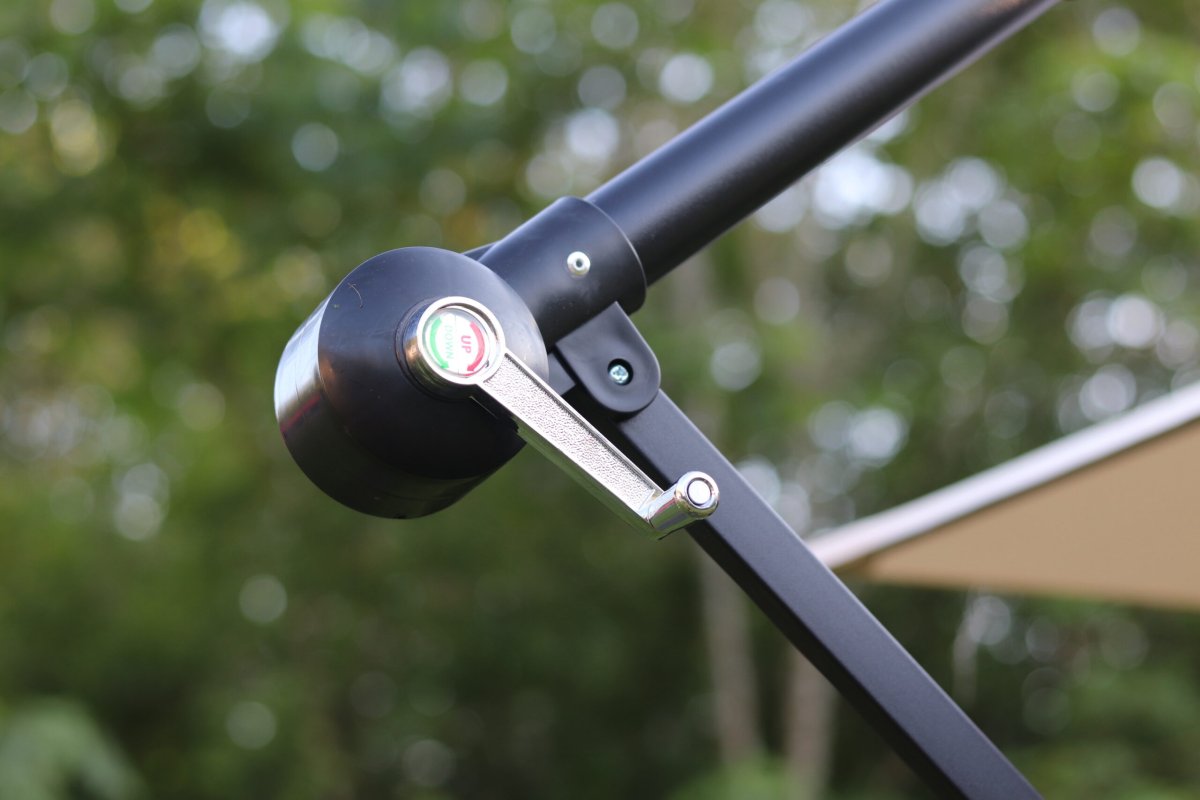 Best Cantilever Umbrella Options