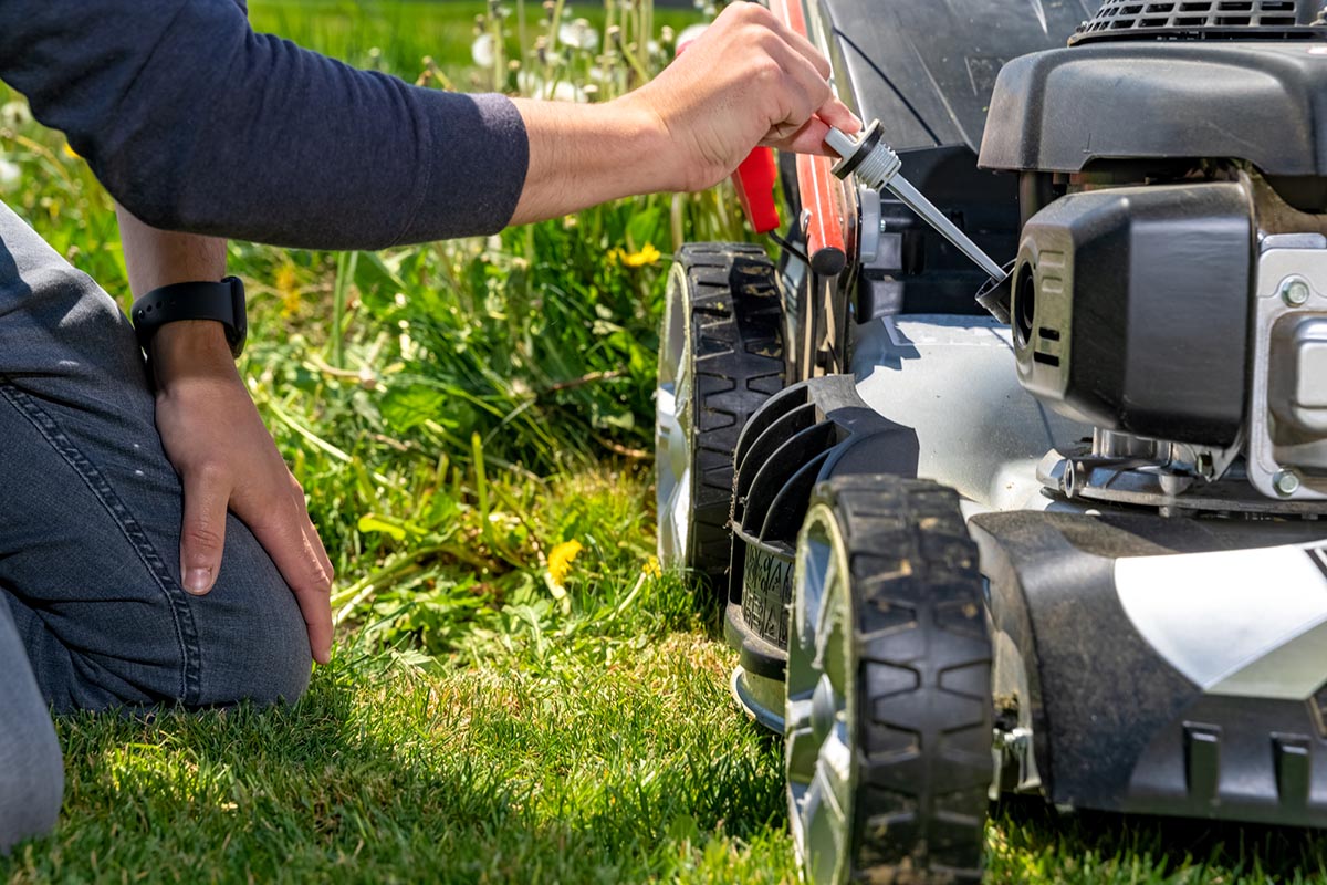 Solved! My Lawn Mower Won't Stay Running. What's Wrong With It? - Bob Vila