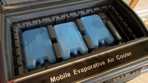 Reusable ice packs in the Uthfy 4800 CFM Evaporative Air Cooler