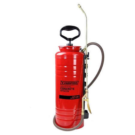  Chapin International 1949 Concrete Open Head Sprayer on a white background