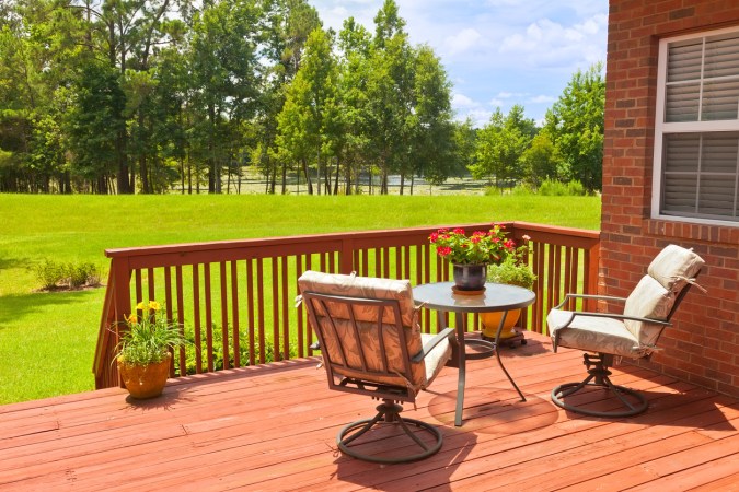 Important Deck Safety Tips Everyone Should Know
