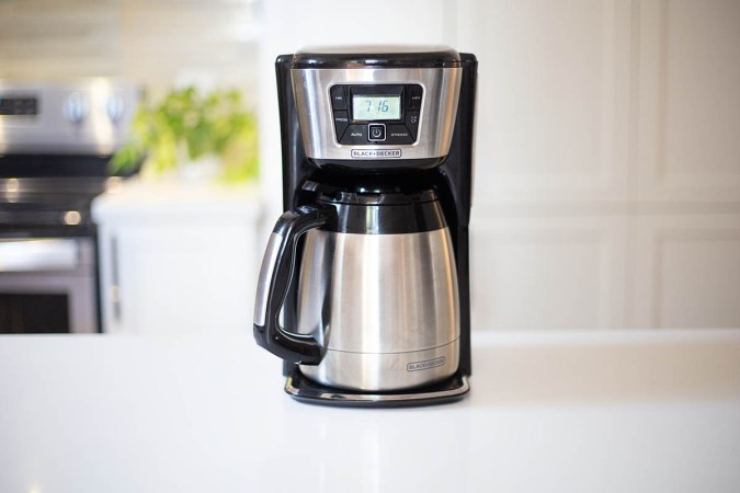 This Coffee Maker Has 14,000 Great Reviews on Amazon—And It Keeps My Coffee Warm for Hours