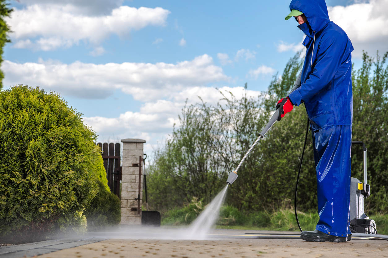Power Washing Services When to Hire a Professional