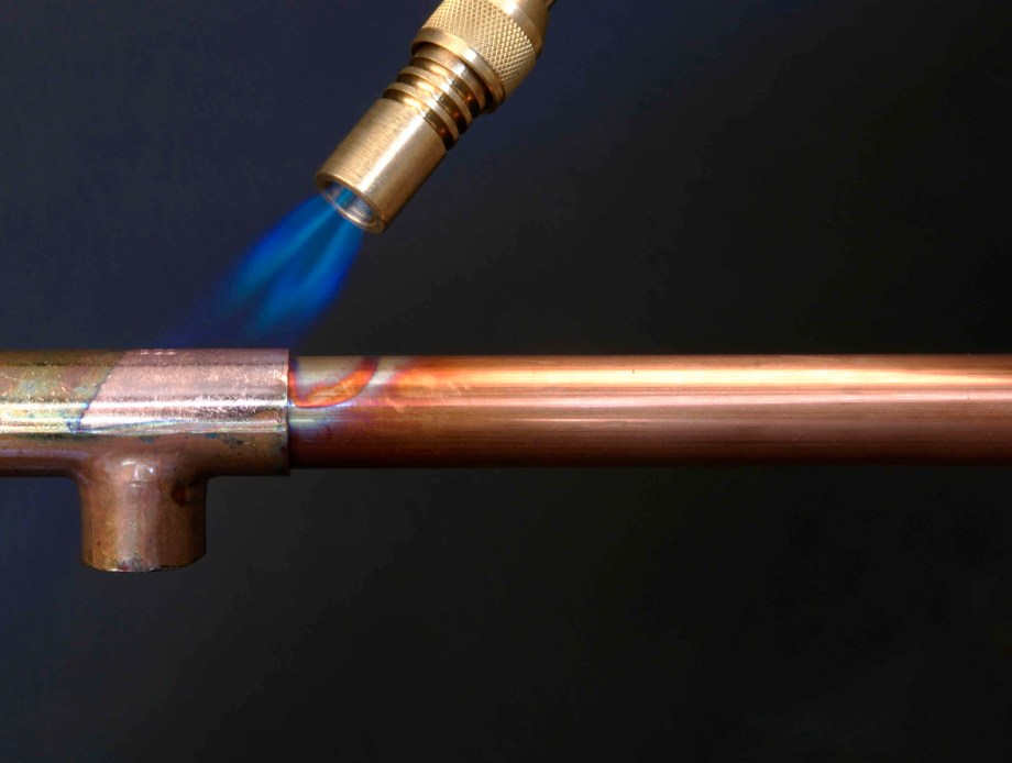 How to Replace an Outdoor Faucet