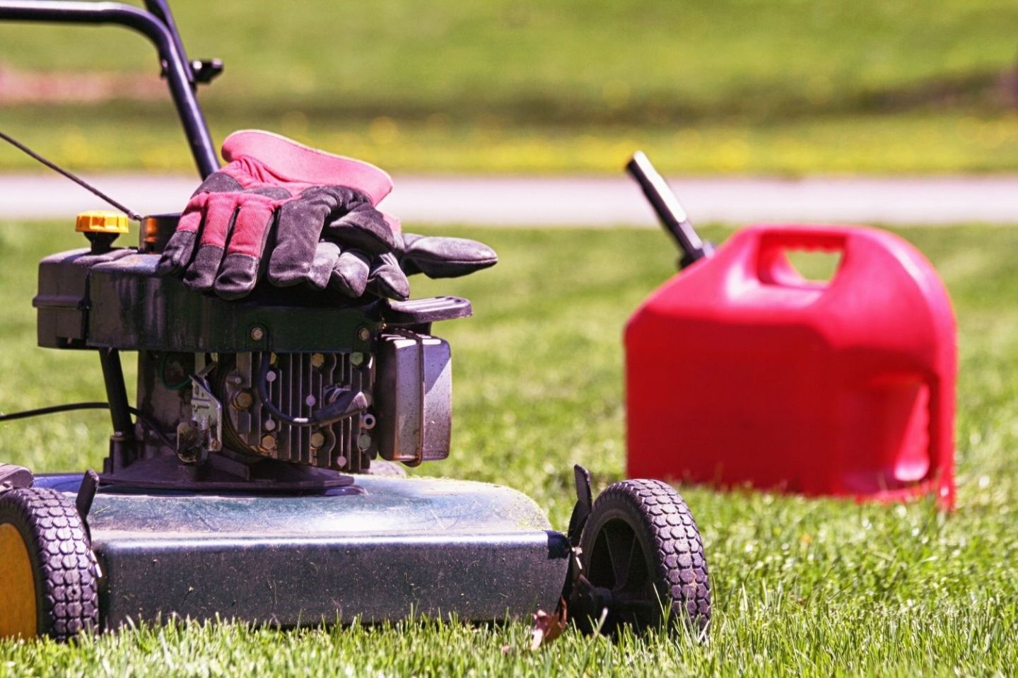 Lawn Mower Repair and Maintenance Tips