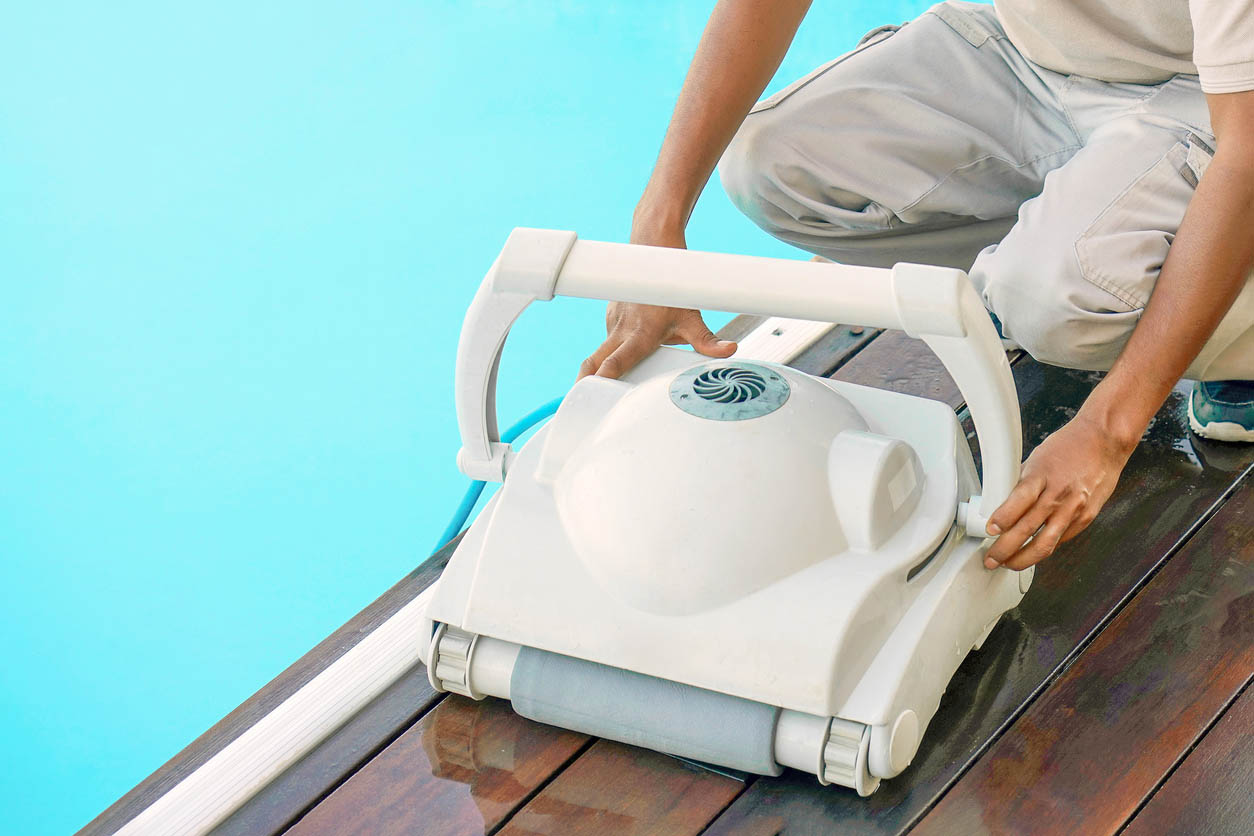 Swimming Pool Maintenance Service When to Hire a Professional