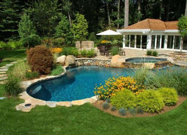 11 Pool Landscaping Ideas for Creating the Ultimate Outdoor Oasis at Home