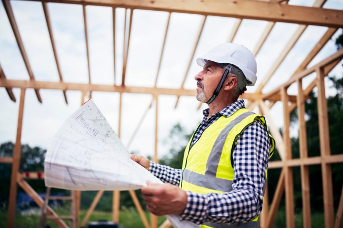 What Is a Contractor? All You Need To Know About What Contractors Can Do