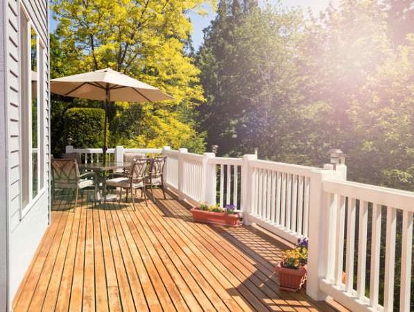 14 Deck Railing Ideas to Upgrade Your Outdoor Space