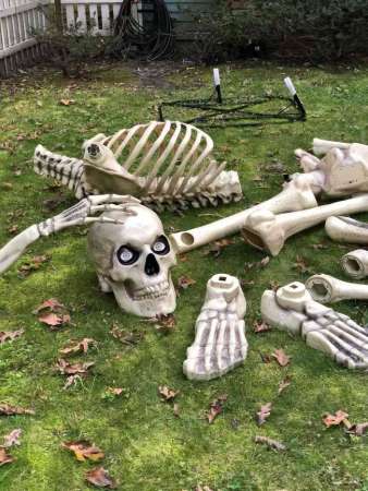 See How The Home Depot Topped Last Year’s 12-Foot Skeleton Halloween Decoration