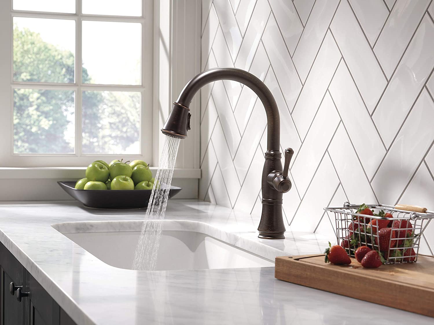 The 15 Best Kitchen Faucet Brands of 2024 - Picks from Bob Vila