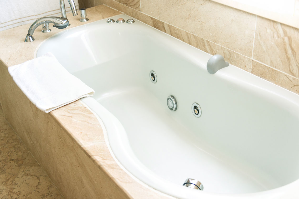 How Much Does It Cost to Replace a Bathtub