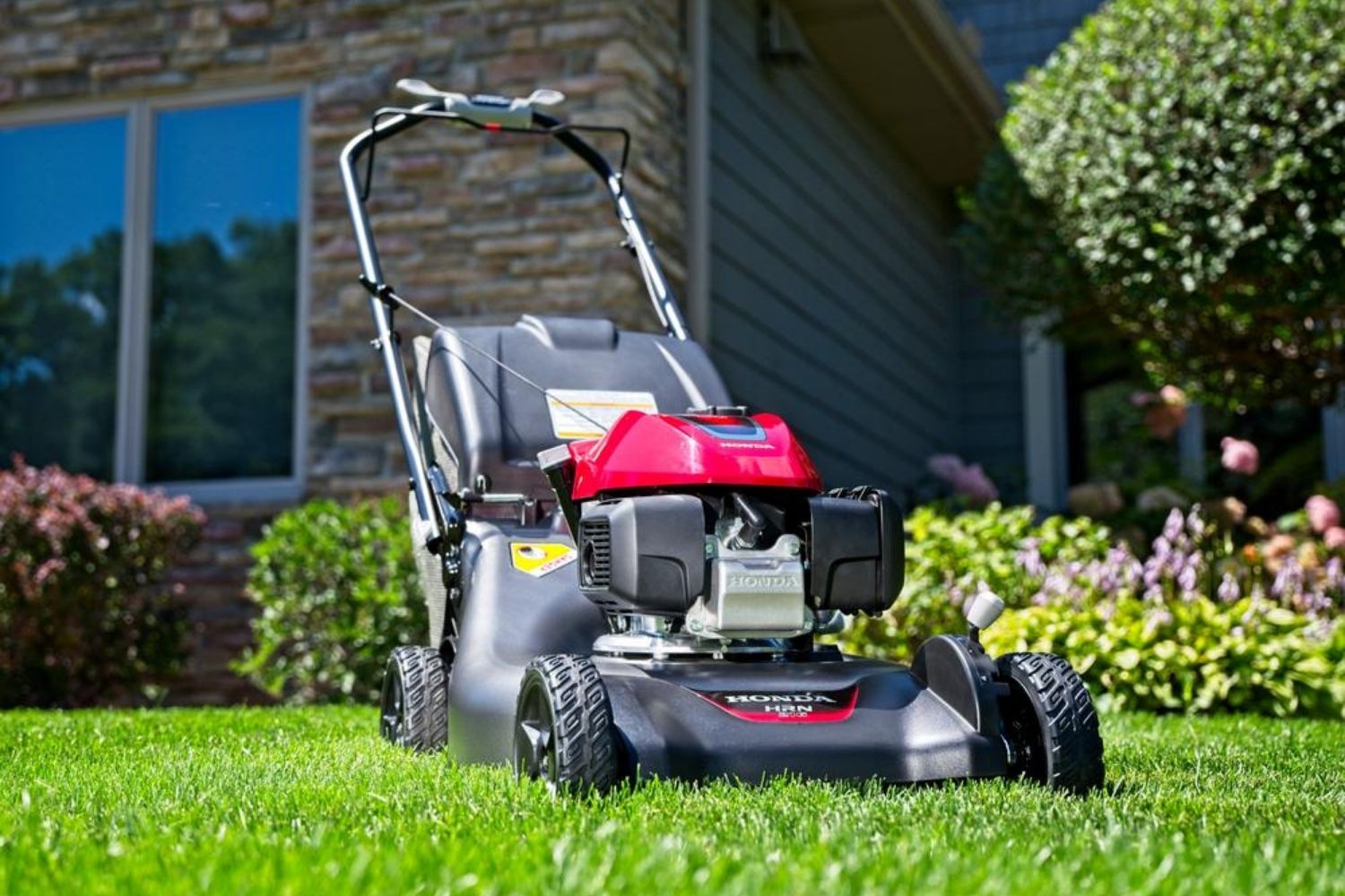 The Best Gas Lawn Mower Options