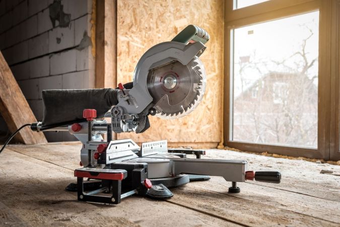 The Best Miter Saw Blades for Fine Cuts