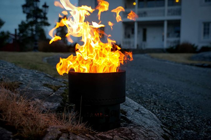One of the Best Fire Pits We’ve Tested Is $140 Off Right Now