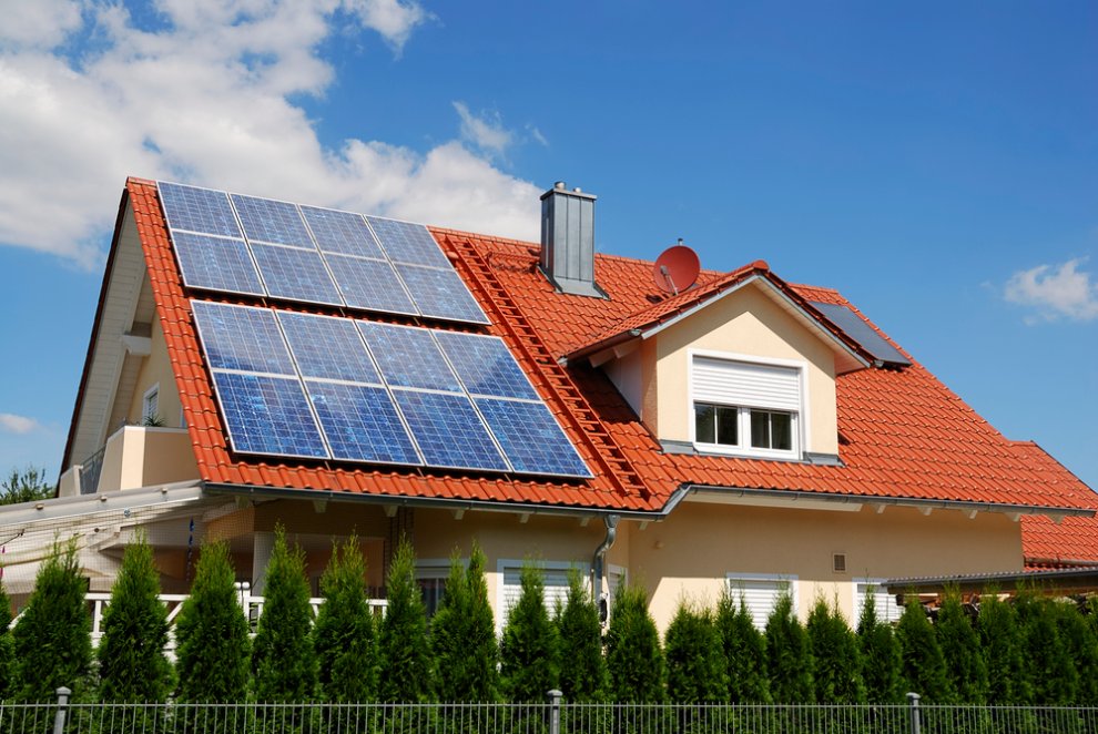 Here’s Exactly How Many Solar Panels to Buy to Power a House