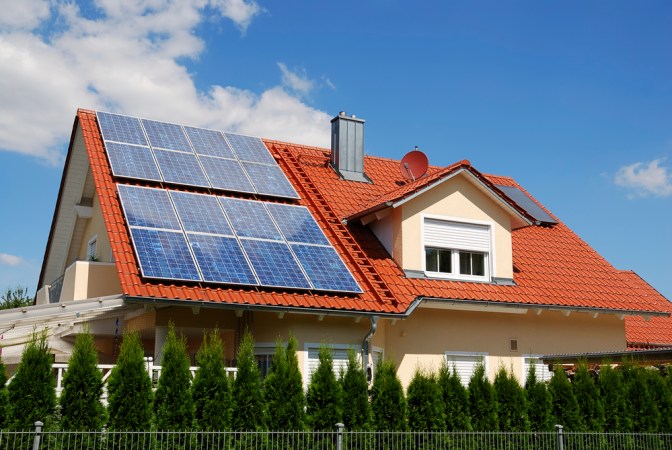 Solved! Here’s How Many Solar Panels to Buy to Power a House