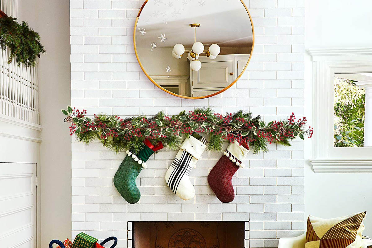 The Best Christmas Garland Option: DearHouse Red Berry Christmas Garland