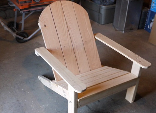 Basic Adirondack chair with rounded back