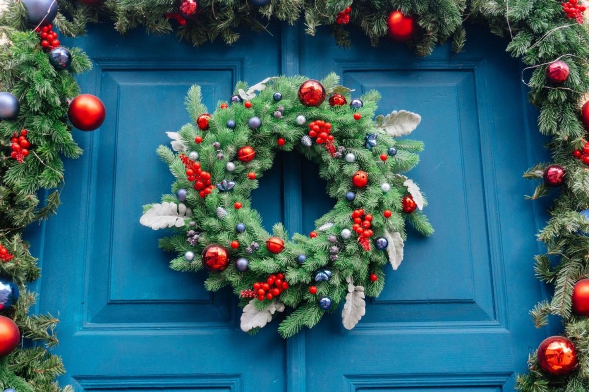 The Best Christmas Wreath Options