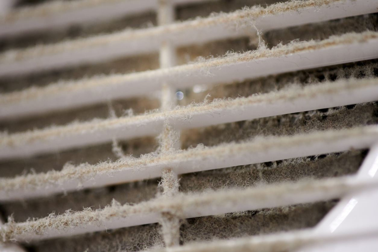 cleaning hvac ducts