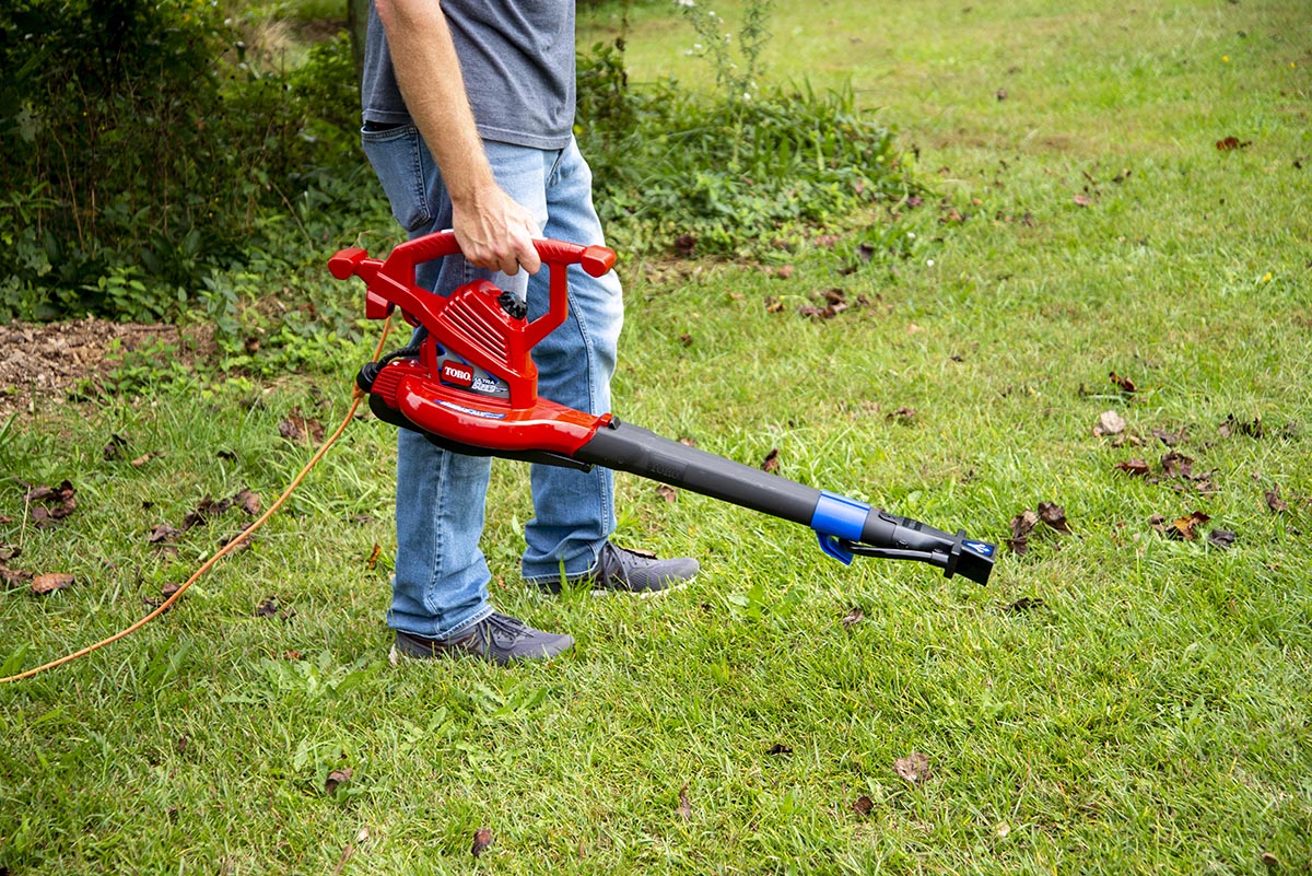 Toro UltraPlus Leaf Vacuum Review Does it Work? Tested by Bob Vila