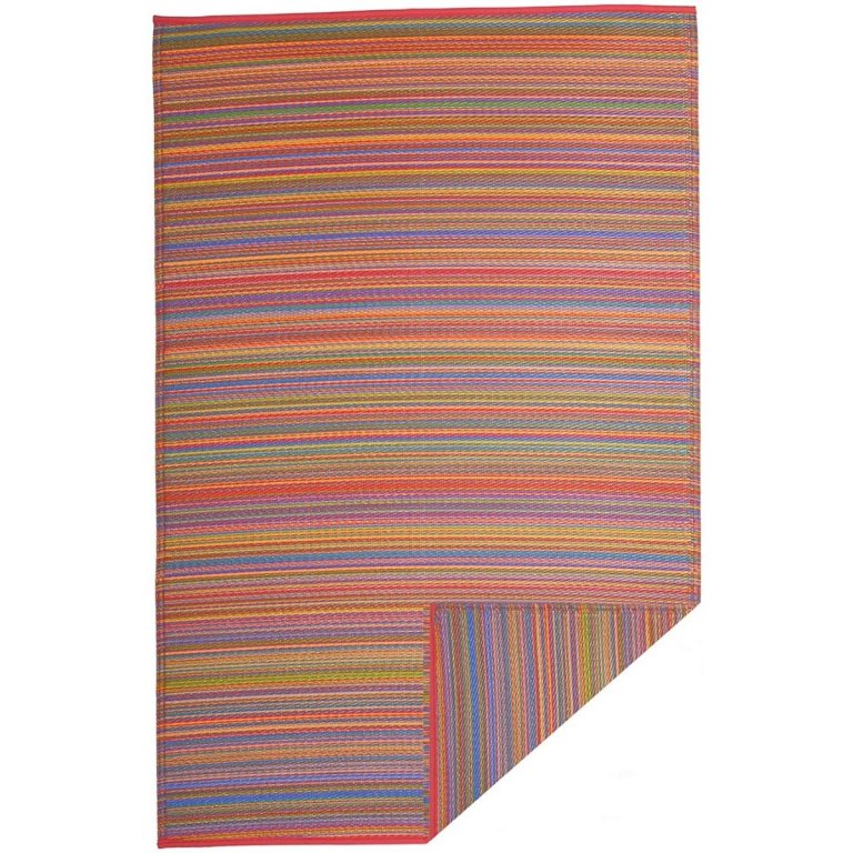 The Best Rugs for Dining Rooms Option: Fab Habitat Reversible Rugs Indoor or Outdoor Use