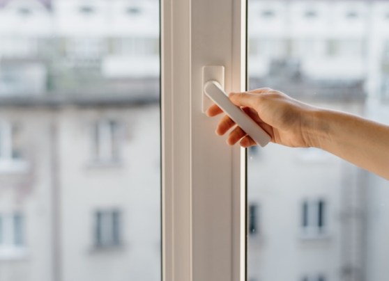 How to Open Painted-Shut Windows - Bob Vila