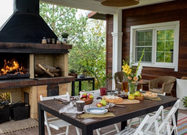 22 Covered Outdoor Kitchen Ideas for Cooking and Dining Alfresco at Home