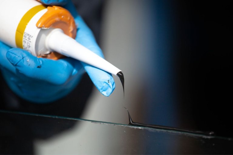 The Best Glue for Metal Options