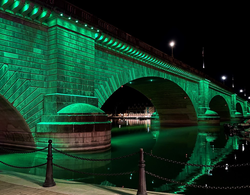 Bridge in Mohave County, Arizona, illuminated in green for Operation Green Light a Vet.