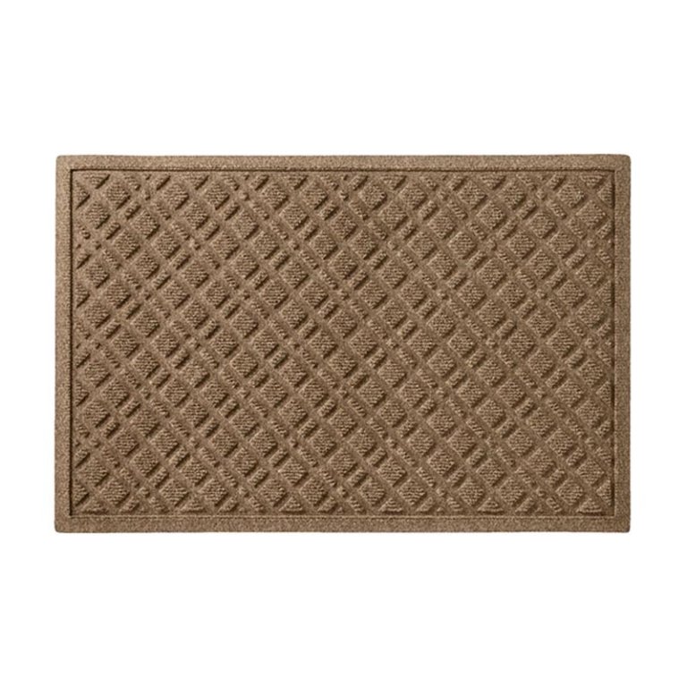  Brown L.L.Bean Heavyweight Recycled Waterhog Doormat on white background