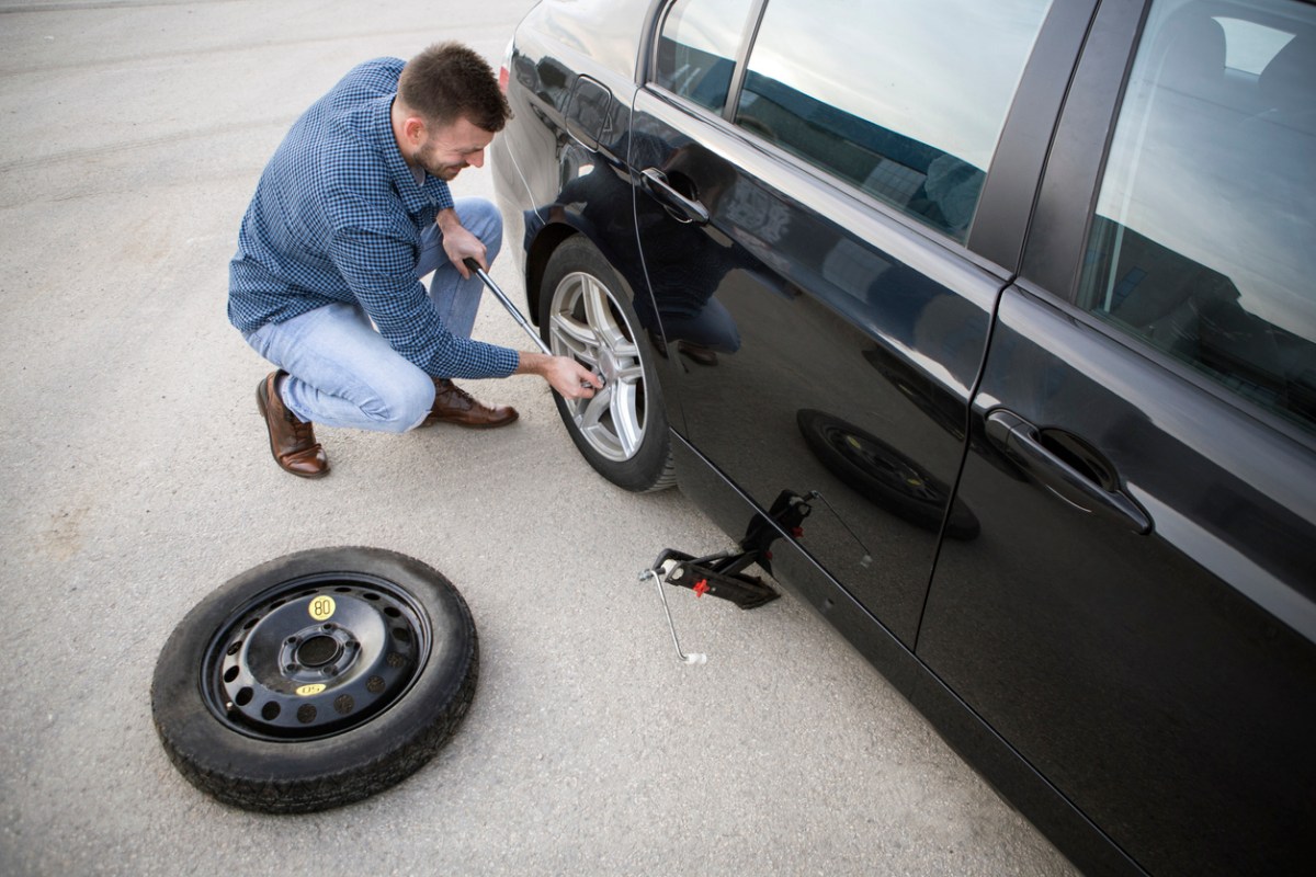 how to change a tire