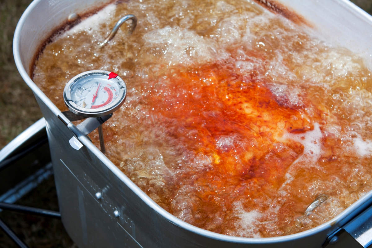 can you deep fry a turkey with stuffing