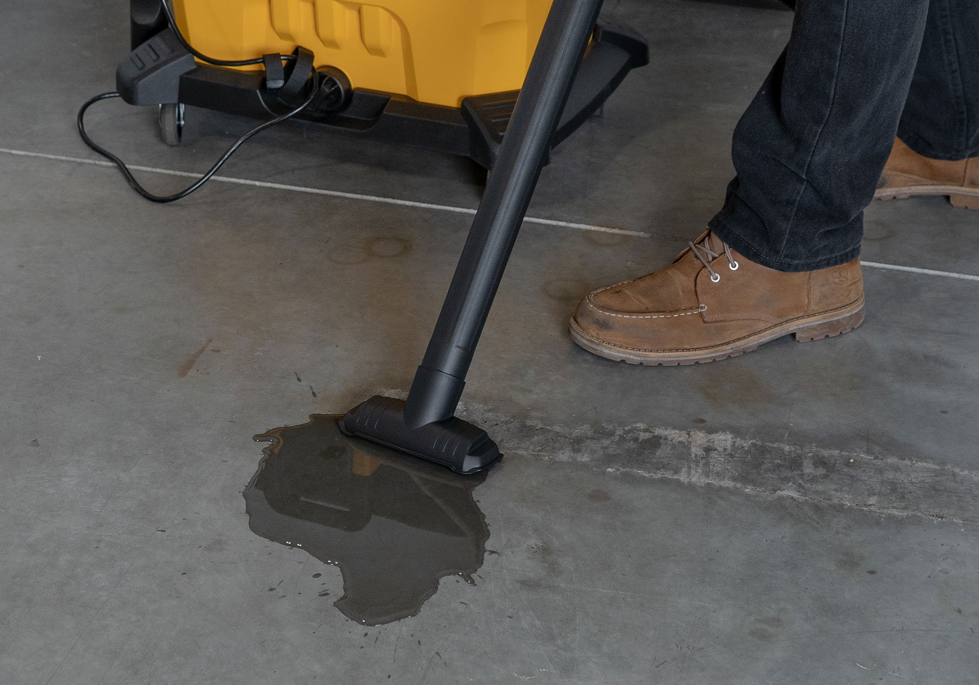 How to Use a Shop Vac to Clean Up Wet Messes In and Around Your Home
