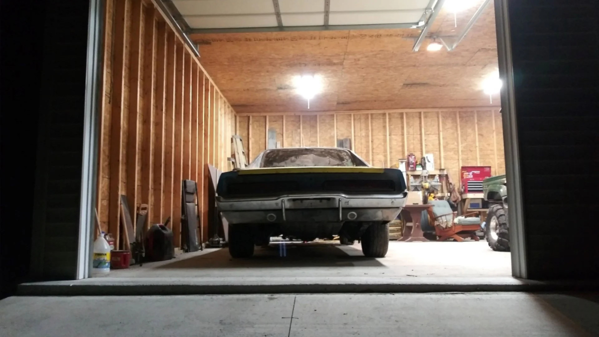 Garage Dodge Charger