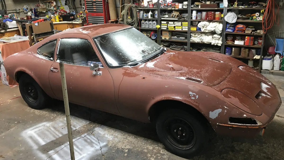Garage Opel GT Restoration