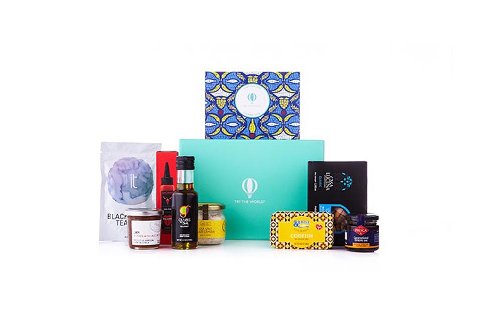 The Best Gifts for Foodies Option: Try the World Gift Boxes