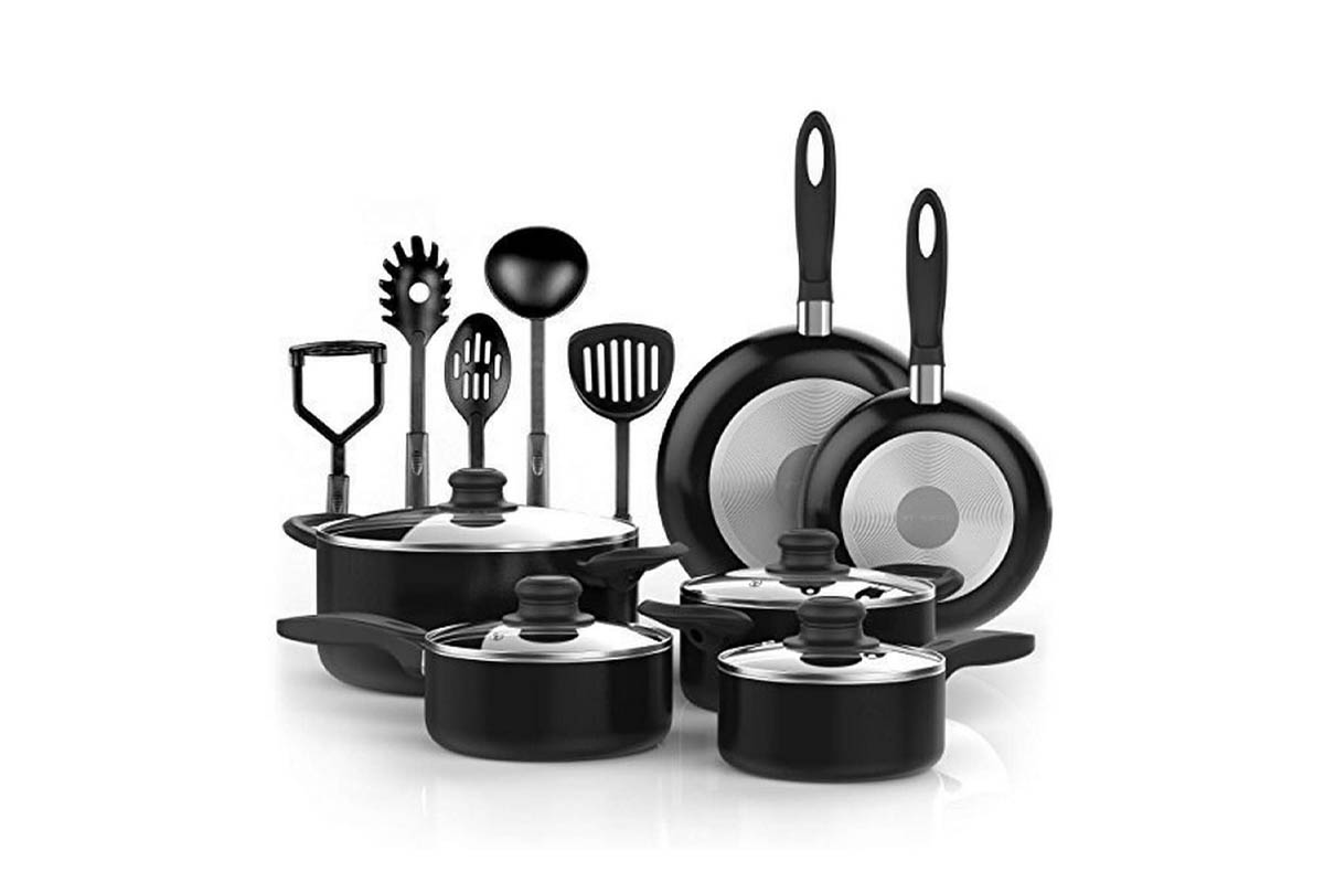The Best Gifts for Foodies Option: Vremi 15 Piece Nonstick Cookware Set