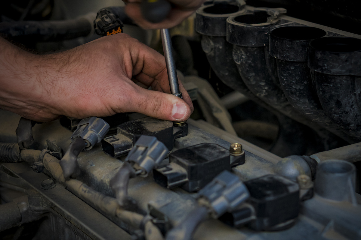 how to change spark plugs