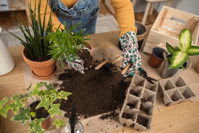 14 Potting Bench Plans for Building an Outdoor Garden Prep Space