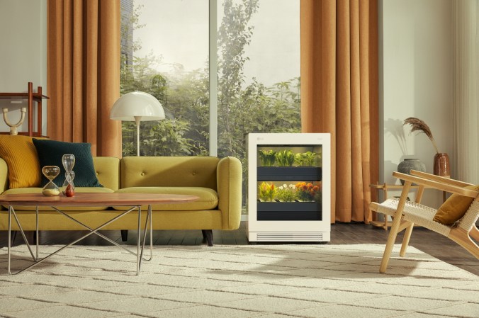 This Futuristic Home Appliance Is an Indoor Gardening Must-Have