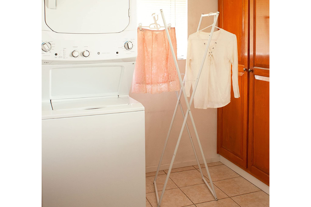 Deals Roundup 2:2 Option: IdeaWorks Hanging Clothes Rack