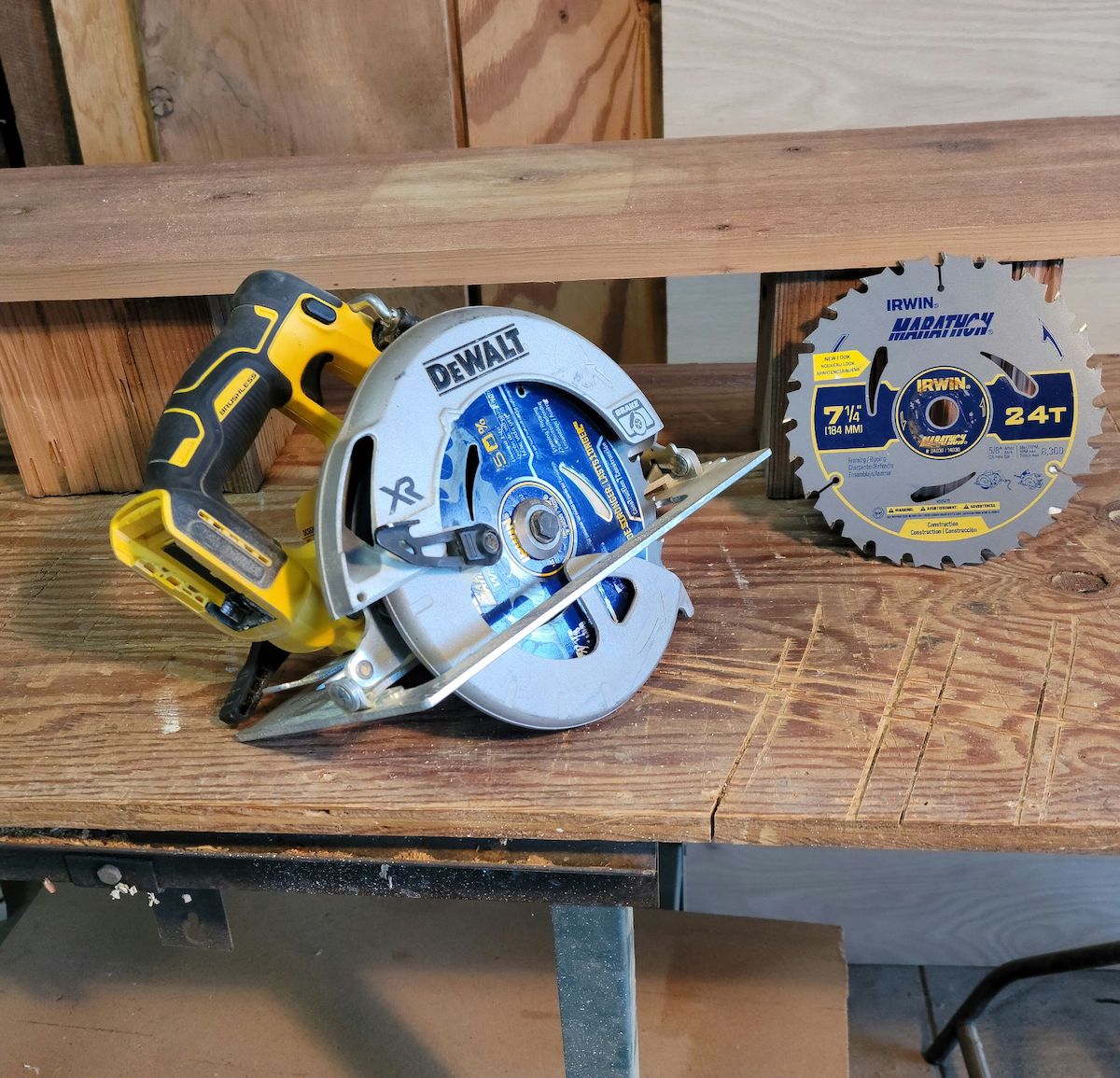 how to change circular saw blade