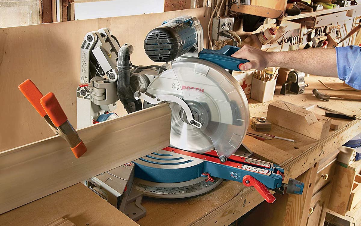 how to use miter saw