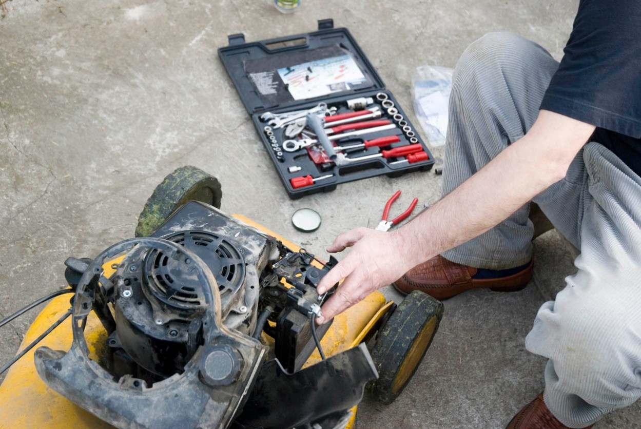 The Best Lawn Mower Repair Services in America Picks By Bob Vila